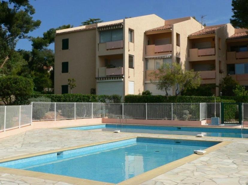 Studio Avec Piscines A 500M De La Plage Bandol Buitenkant foto